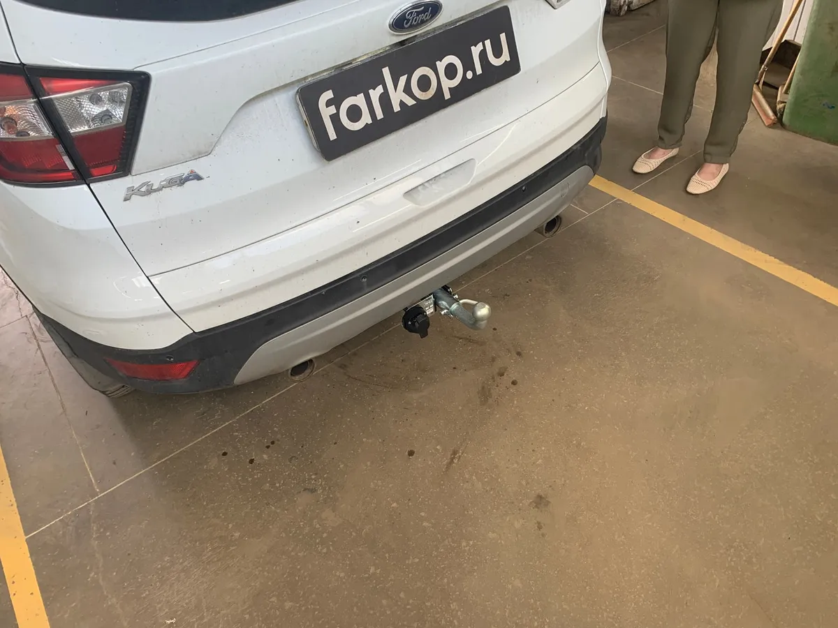 Фаркоп Лидер Плюс для Ford Kuga 2013-2019 F120-BA в Красноярск Фаркоп Лидер Плюс для Ford Kuga 2013-2019 F120-BA в Красноярск
