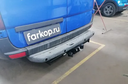 Фаркоп Steinhof для Volkswagen Crafter 2006-2016 (для а/м со ступенькой) V-033 в Красноярск