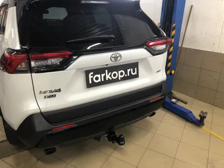 Фаркоп Berg для Toyota RAV4 2019- F.5717.002 в Красноярск