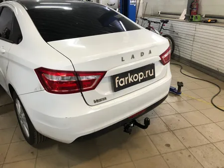 Фаркоп Berg для Lada Vesta (вкл. Cross) 2015-2022 Арт. F.6012.003 F.6012.003 в Красноярск