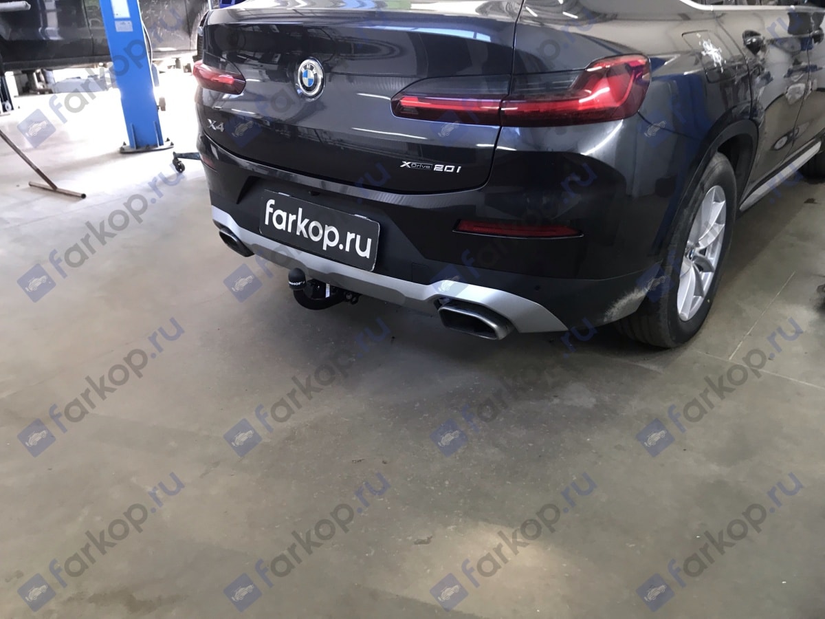 Установили фаркоп Steinhof для BMW X4 2021 г.