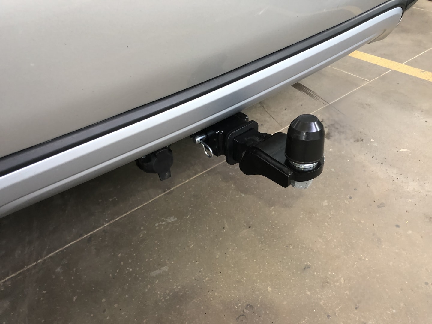 Установили фаркоп TowRus для Lexus RX 2015-2022 г.в. Установили фаркоп TowRus для Lexus RX 2015-2022 г.в.